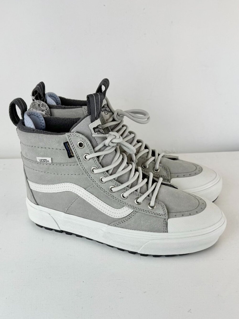 Men's 8 Women's 9.5 - VANS SK8-HI MTE Waterproof Insulated Shoes - Grey